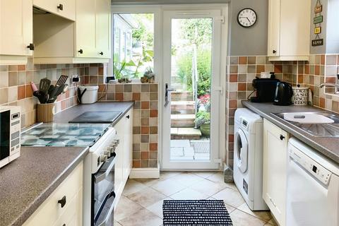 2 Hillside, Hartshill, Nuneaton, CV10 0NN
