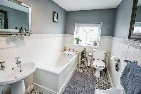 3, Forest Hills Black Park, Chirk, Wrexham, LL14 5BA