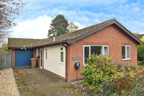 3 bedroom bungalow for sale, Llanforda Mead, Shropshire SY11