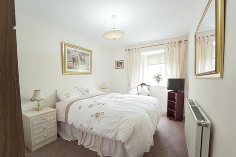 2 bedroom flat for sale, Waveney Avenue, Wolverhampton WV6