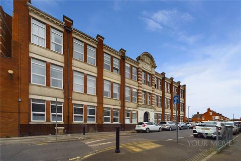 2 bedroom flat for sale, Adnitt Road, Abington, Northampton NN1