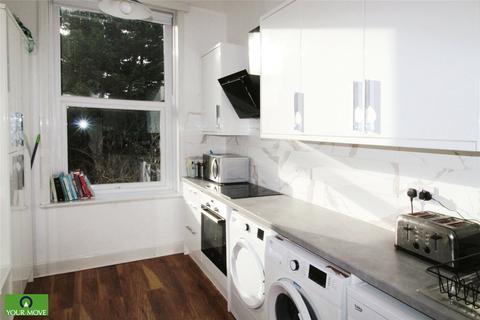 Flat 2, 29 Cheriton Gardens, Folkestone, CT20 2AP