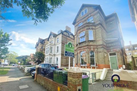2 bedroom flat for sale, 17 Earls Avenue, Kent CT20