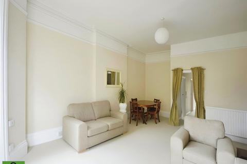 2 bedroom flat for sale, 17 Earls Avenue, Kent CT20