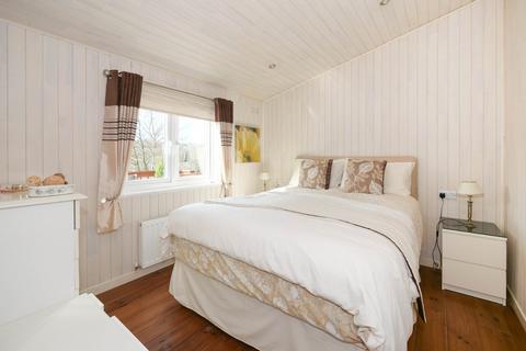 2 bedroom detached house for sale, Moor Valley Park, Hawksworth LS20