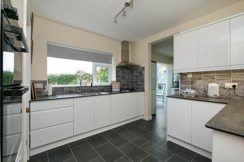 4 bedroom detached house for sale, Belmont Avenue, Shipley BD17