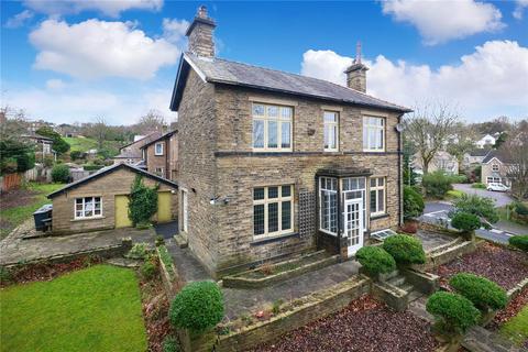 4 bedroom detached house for sale, Kirklands Road, Shipley BD17