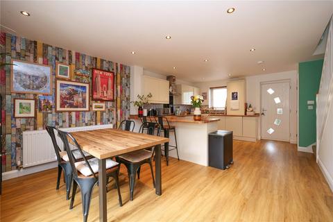 47 Dockfield Road, Shipley, BD17 7AD