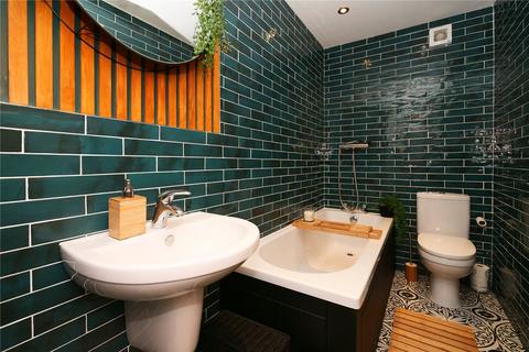 47 Dockfield Road, Shipley, BD17 7AD