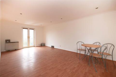 2 bedroom flat for sale, Ridgewood Close, Shipley BD17