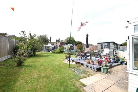 4 bedroom detached house for sale, Boley Drive, Clacton-on-Sea