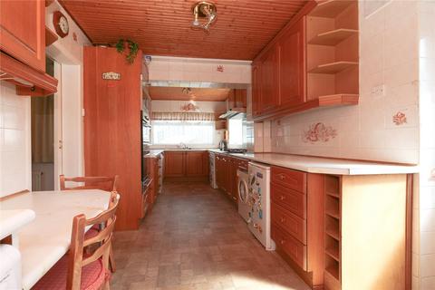 2 Heaton Close, Baildon, Shipley, BD17 5PL