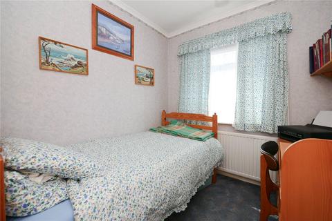 2 Heaton Close, Baildon, Shipley, BD17 5PL