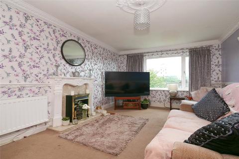 3 bedroom flat for sale, Hoyle Court Drive, Shipley BD17