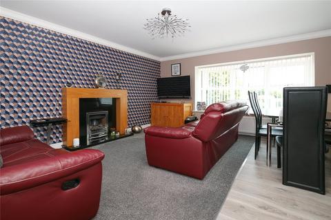 3 bedroom end of terrace house for sale, Hoyle Court Avenue, Shipley BD17