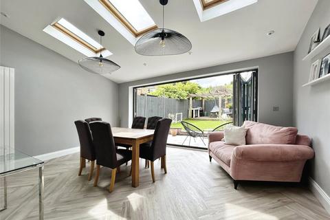 30 Grebe Way, Whetstone, Leicester, LE8 6YZ