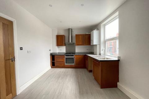 5 bedroom flat to rent, Dudley Road, Birmingham B18