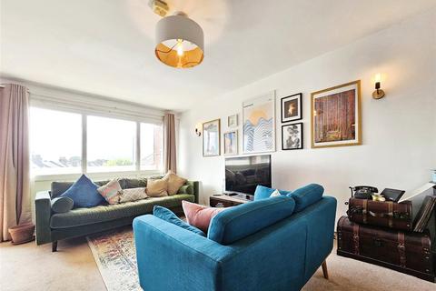 2 bedroom flat for sale, Willow Court, Broadstairs CT10