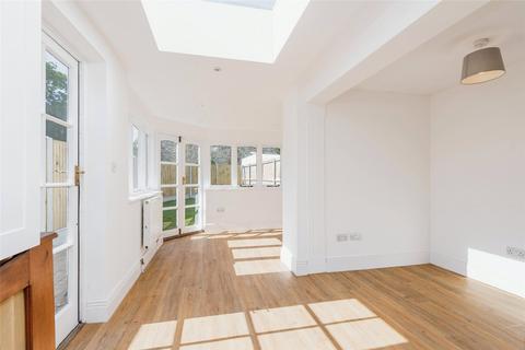 59 Albion Road, Broadstairs, CT10 2UR
