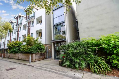 2 bedroom flat for sale, Kingscote Way, Brighton BN1