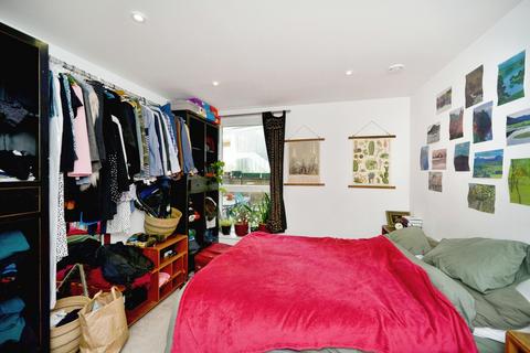 2 bedroom flat for sale, Fleet Street, East Sussex BN1