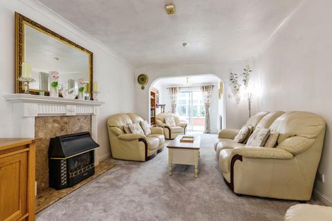 25 Elgar Close, Blackburn, BB2 3TE