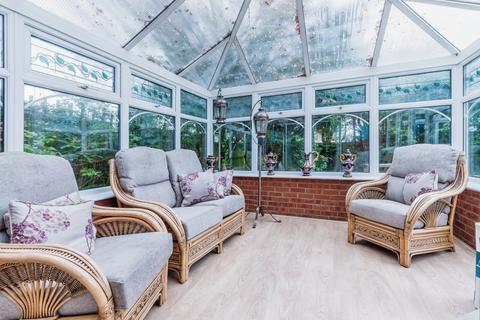 25 Elgar Close, Blackburn, BB2 3TE