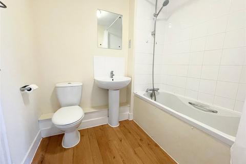 1 bedroom flat for sale, Ashbee Gardens, West Sussex PO21