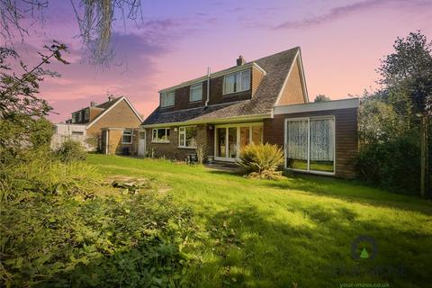 4 bedroom detached house for sale, Inglewood Drive, West Sussex PO21