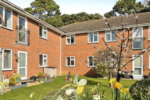 2 bedroom flat for sale, Gilwynes, West Sussex PO21