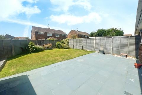 2 bedroom bungalow to rent, Glynde Crescent, West Sussex PO22