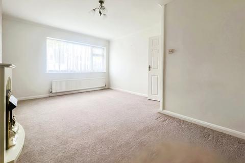 2 bedroom bungalow to rent, Glynde Crescent, West Sussex PO22