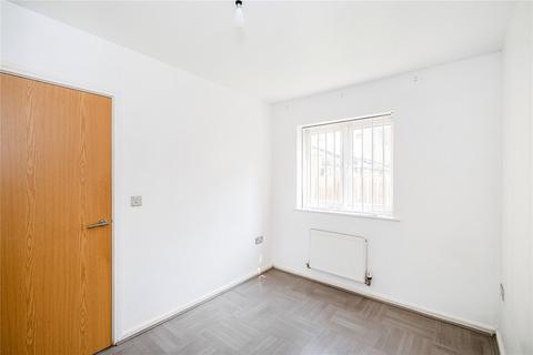 1 bedroom flat for sale, Harman Rise, Essex IG3