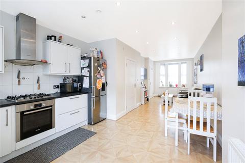 2 bedroom end of terrace house for sale, Wallington Road, Essex IG3