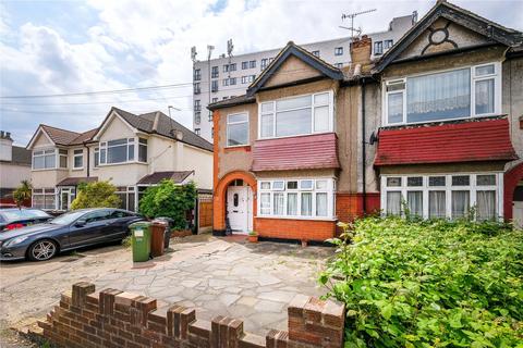 11 Tenby Close, Romford, RM6 6NP