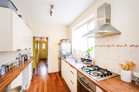 11 Tenby Close, Romford, RM6 6NP
