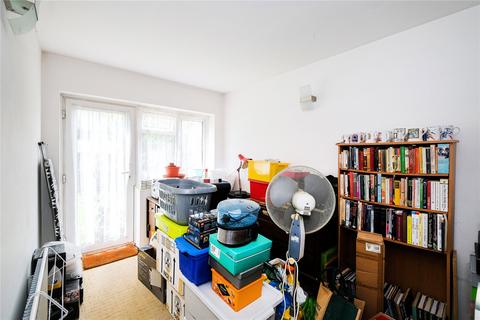 11 Tenby Close, Romford, RM6 6NP