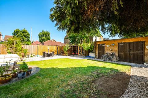82 Whalebone Grove, Romford, RM6 6BL