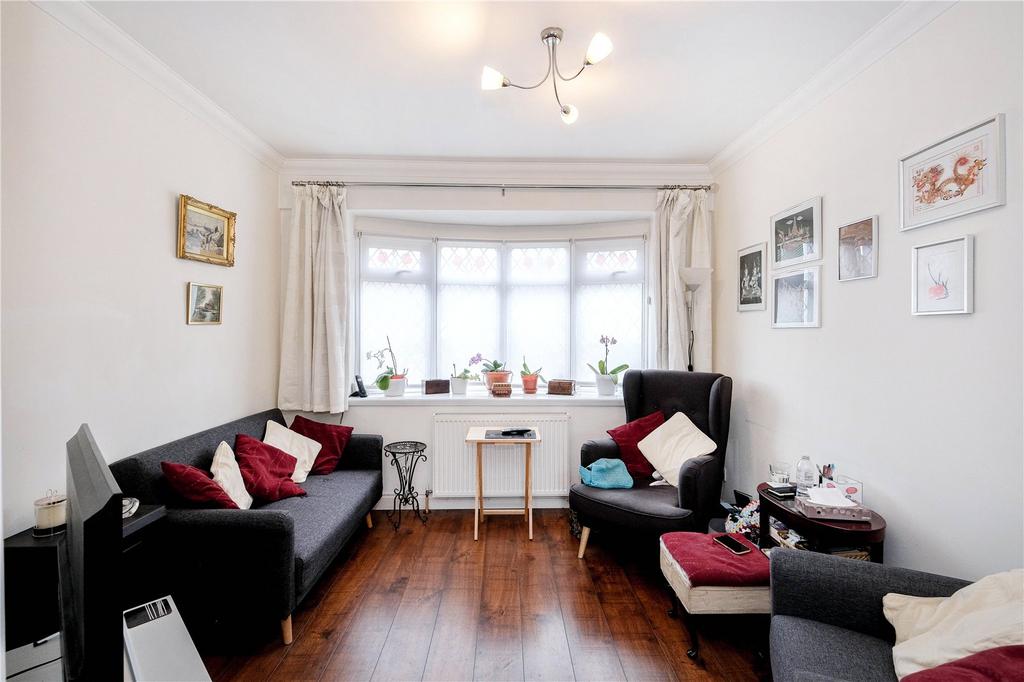 Valence Avenue, Dagenham RM8 2 bed terraced house for sale £350,000