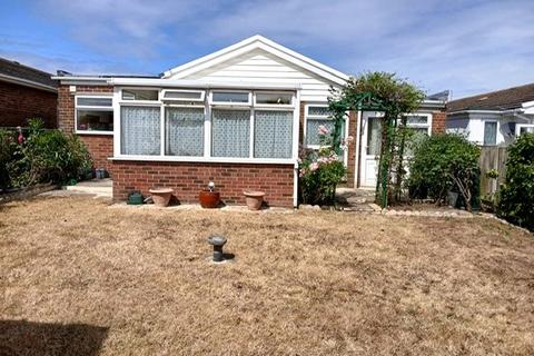 3 bedroom bungalow for sale, Ashurst Gardens, Margate CT9