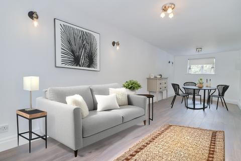 3 bedroom end of terrace house for sale, Micklefield Mews, Micklefield Lane, Rawdon, Leeds, LS19