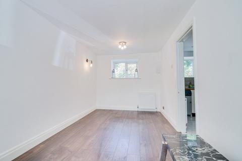 3 bedroom end of terrace house for sale, Micklefield Mews, Micklefield Lane, Rawdon, Leeds, LS19