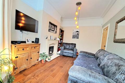 2 bedroom terraced house for sale, Shaftesbury Avenue, Lancashire BB3