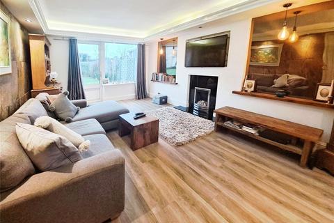 19 Glencoe Avenue, Hoddlesden, Darwen, BB3 3LW