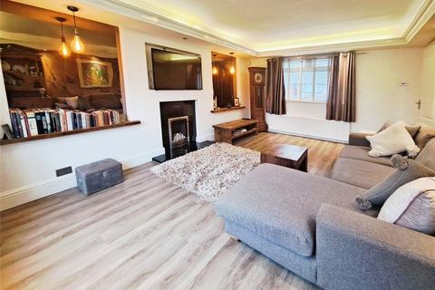 19 Glencoe Avenue, Hoddlesden, Darwen, BB3 3LW