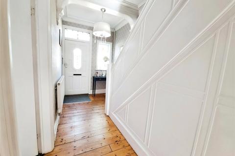 8 Warwick Avenue, Darwen, BB3 0HX