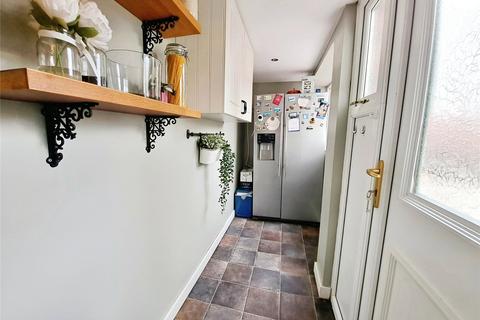 8 Warwick Avenue, Darwen, BB3 0HX