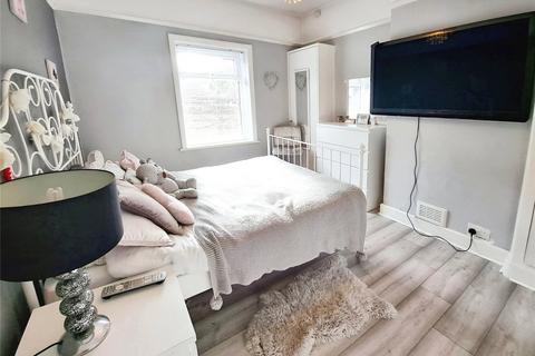 8 Warwick Avenue, Darwen, BB3 0HX