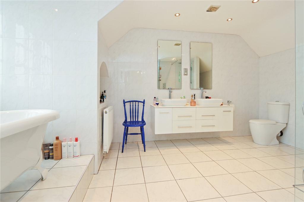 En Suite Bathroom