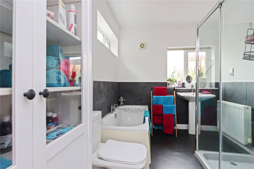 En Suite Bathroom